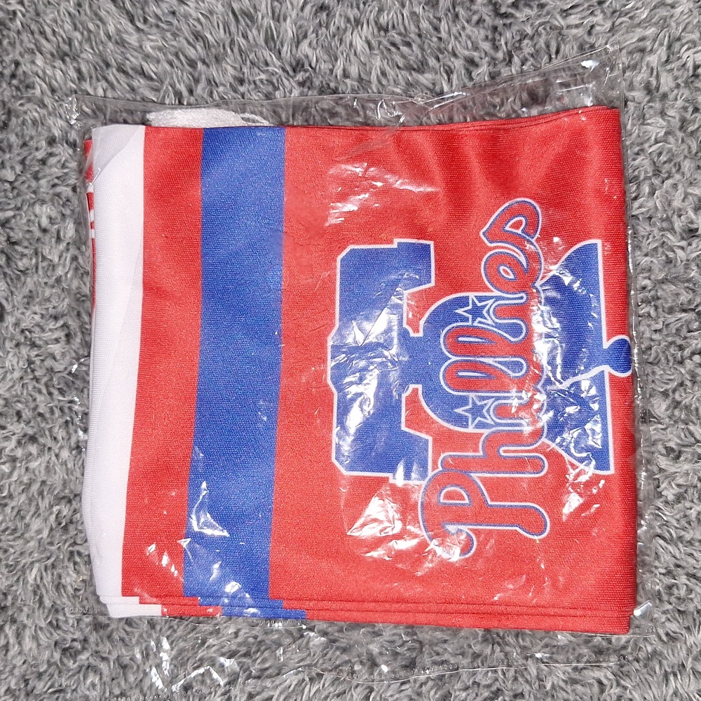 🔔 Phillies 2024 Opening Day Patriotic USA Souvenir Scarf. New! - Picture 10 of 10